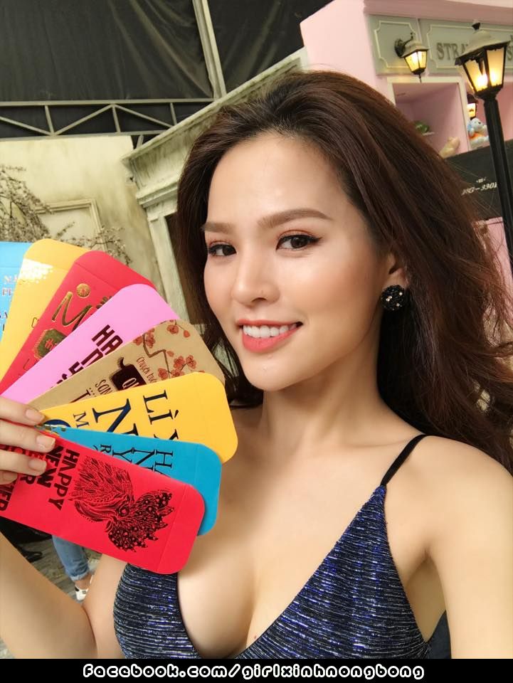 Ảnh Diễn Viên Trang Phi Ngực Khủng